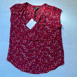 BRAND NEW - 41 Hawthorn Cap-Sleeve Flowy Top
